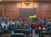 Tolak Kenaikan PPN 12 Persen, Ratusan Mahasiswa Demo di Kantor DPRD Jombang