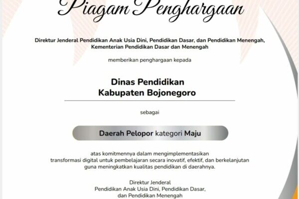 Dinas Pendidikan Bojonegoro Raih Penghargaan Kategori Daerah Pelopor Predikat Daerah Maju