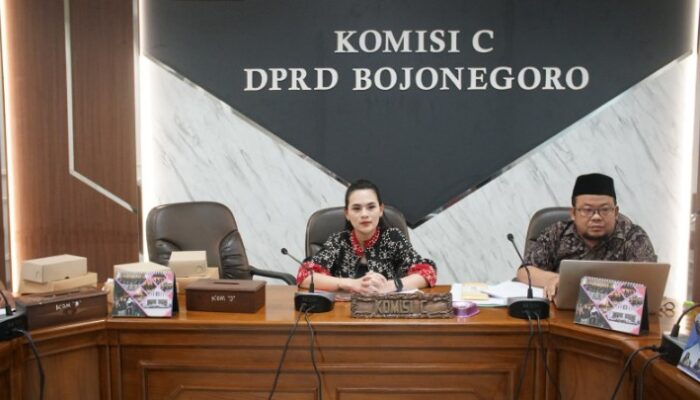 Pansus Tiga DPRD Bojonegoro Gelar Rapat Raperda Tentang PUG