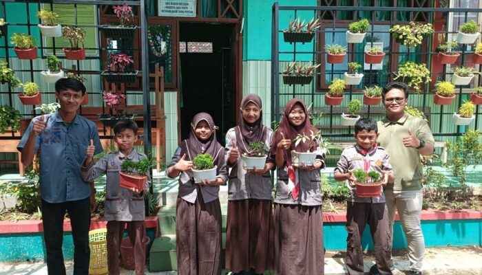 Pertamina EP Sukowati Field Perkuat Kapasitas SDM Lingkungan di MI Plosolanang Campurejo