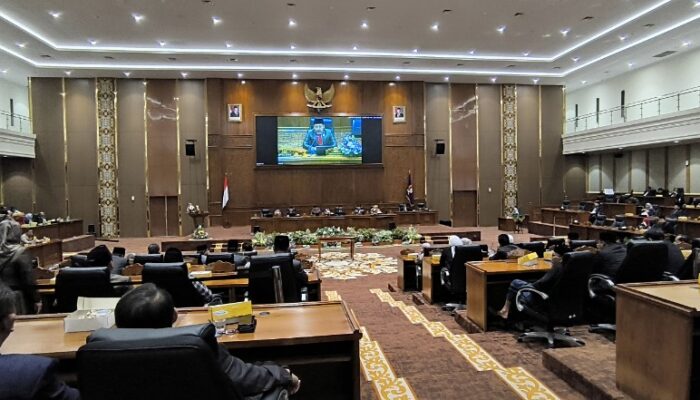 Melalui Rapat Paripurna, DPRD Bojonegoro Setujui Raperda Perubahan Badan Hukum PD BPR Menjadi Perseroda
