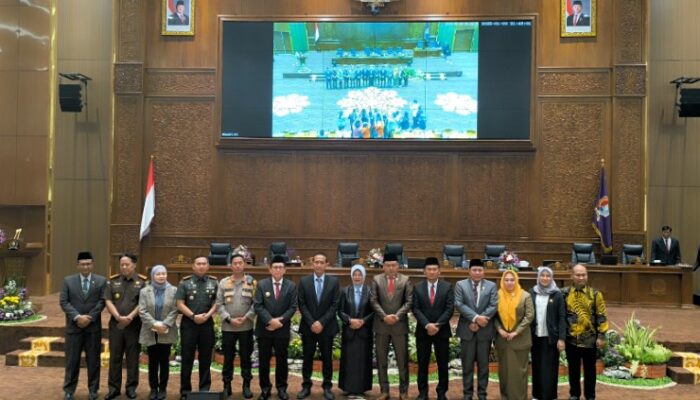 Dipimpin Abdullah Umar, DPRD Bojonegoro Mengumumkan Penetapan Bupati dan Wabup Terpilih