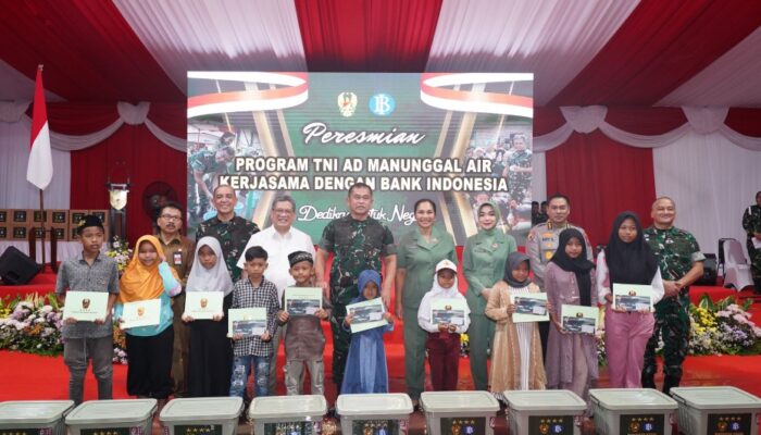 Pangdam V/Brawijaya Dampingi Kunker Kasad: Luncurkan 134 Titik Air Bersih di Mojokerto
