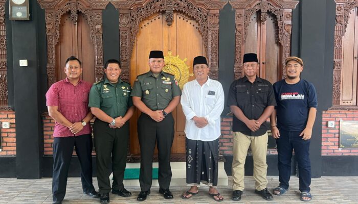 Sambangi 2 Tokoh Agama di Madiun, Danrem 081/DSJ : Kondusifitas Wilayah Tak Terlepas Dari Peran Tokoh Agama