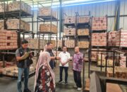 Satreskrim Polres Bojonegoro dan TPID Lakukan Sidak Distributor Guna Pastikan Ketersediaan Bapok 