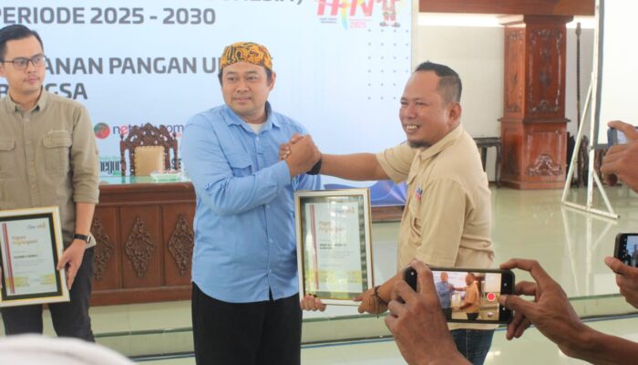 Peran Aktif dan Kontribusi Terhadap Peringatan HPN 2025, RS Muna Anggita Terima Piagam Penghargaan dari SMSI Bojonegoro