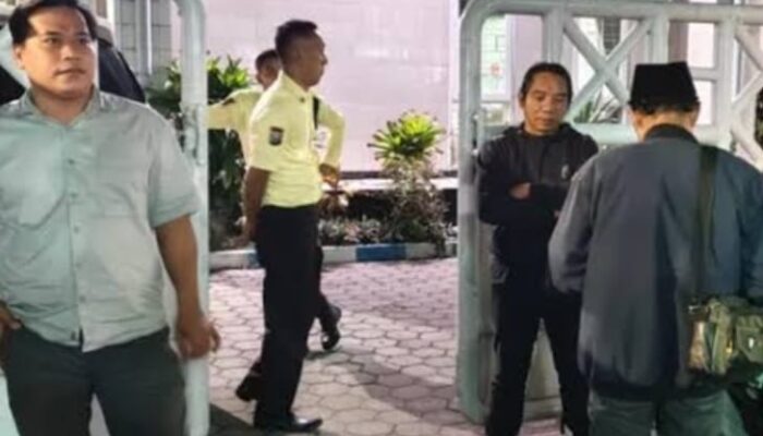 Hambatan Proses Keterbukaan Demokrasi, DPRD Jombang Persulit Akses Wartawan Untuk Peliputan
