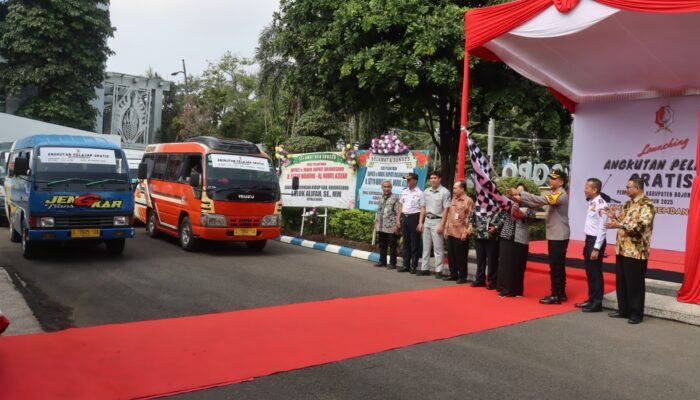 Wakapolres Bojonegoro Kompol Yoyok Hadiri Launching Angkutan Pelajar Gratis