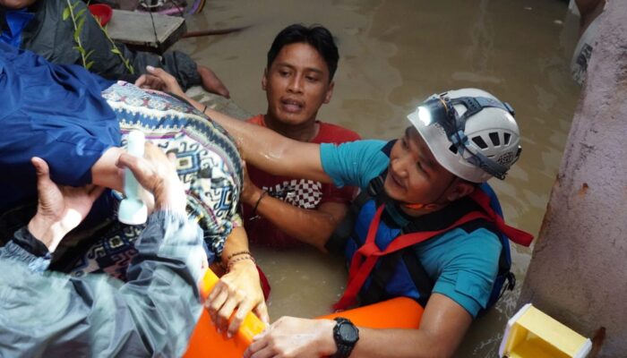 Bulan Ramadhan 100% Jaringan Listrik PLN Telah Normal Kembali Pascabanjir Jabodebek