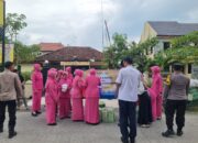 Pererat Silahturahmi di Bulan Ramadhan, Polsek Kasiman dan Bayangkari Berbagi Takjil 
