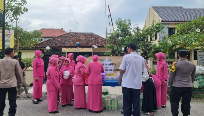 Pererat Silahturahmi di Bulan Ramadhan, Polsek Kasiman dan Bayangkari Berbagi Takjil 