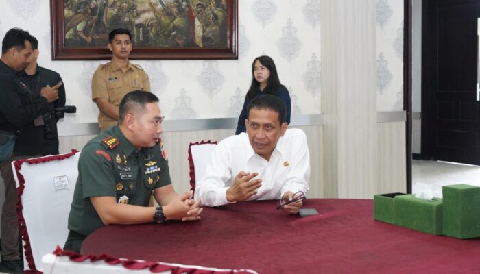 Didampingi Dandim 0813, Bupati Hadiri Penandatanganan Kerjasama Pemprov Jatim dengan Kodam V Brawijaya