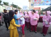 Hut YKB ke-45, Kapolres Bersama Ketua PYKB Cabang Bojonegoro Bagikan Takjil