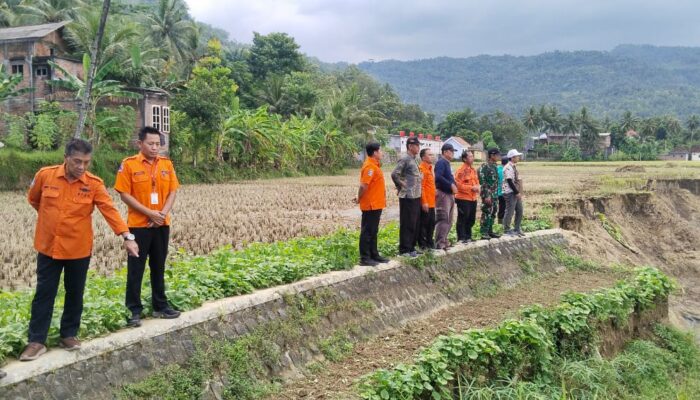 Sinergitas Kuat, TNI dan BPBD Trenggalek Bergerak Cepat