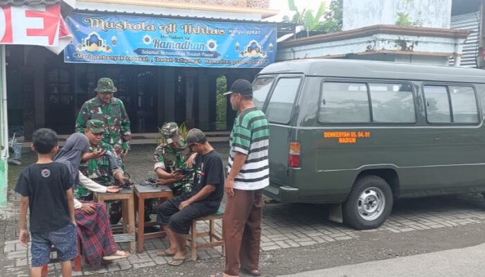 Marak Bencana, TNI Madiun Jemput Bola Beri Layanan Kesehatan Gratis