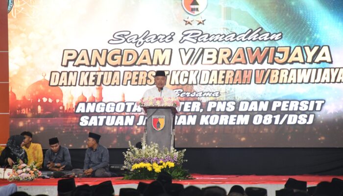 Pangdam V/Brawijaya Safari Ramadan di Korem 081/DSJ