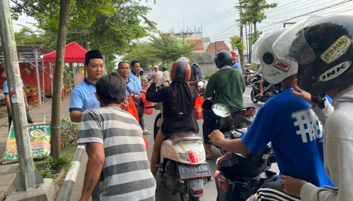 Ramadhan Kareem, SMSI Bojonegoro Bagi Takjil
