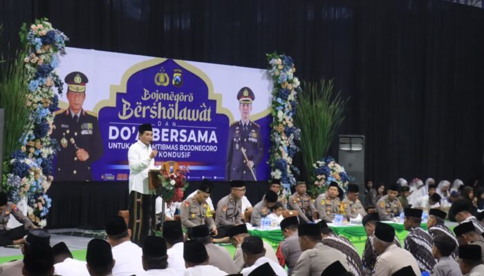 Menjelang Idul Fitri 1446 H, Polres Bojonegoro Gelar  Bersholawat dan Do’a Bersama