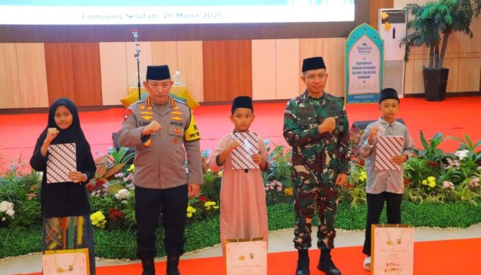 Perkuat Silaturahmi, Kapolri-Panglima TNI Hadiri Safari Ramadhan di Polda Lampung
