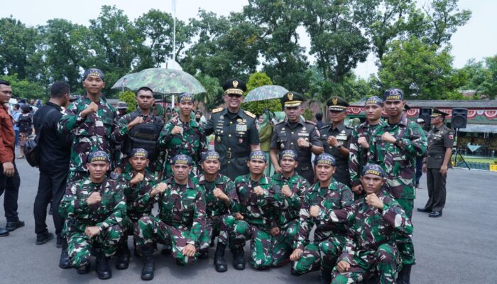 700 Siswa Bintara Resmi Sandang Pangkat Sersan Dua