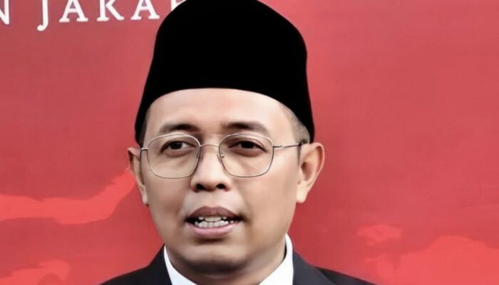 Pernyataan Hasan Nasbi tentang PHK di Berbagai Sektor Industri