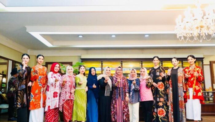 Cantika Wahono Siap Bawa Batik Bojonegoro Mendunia