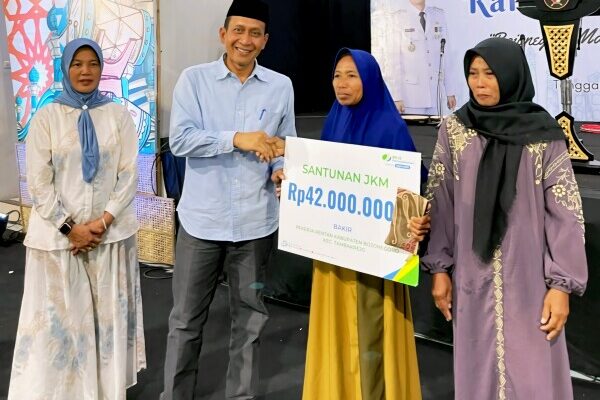 Bupati dan Wakil Bupati Bojonegoro turut serta dalam Festival Ramadhan di Kecamatan Tambakrejo