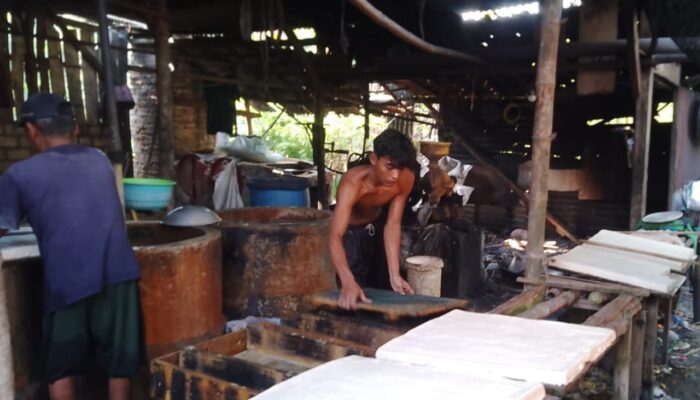 Kenaikan Harga Kedelai Menghimpit Pengusaha Tahu di Bojonegoro
