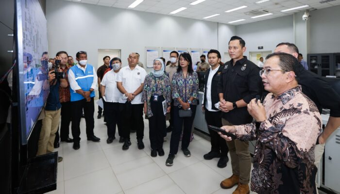 Kemenko Infra, Wamen PU dan Wagub Jatim Serta Dir Mpro dan EBT PT PLN (Persrero) Tinjau Biomassa PSEL Benowo Surabaya.