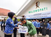 Kado Hardiknas, Pemkab Bojonegoro Siapkan Beasiswa Perguruan Tinggi