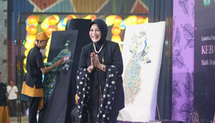 Wakil Bupati Bojonegoro Perkenalkan Batik PDH “Obor Sewu”