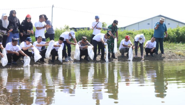 Polres Bojonegoro Dukung Bakti Lingkungan PWI dalam Rangka HPN 2025