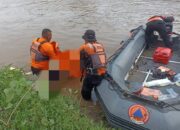BPBD Bojonegoro Evakuasi Mayat Tak Dikenal di Bengawan Solo