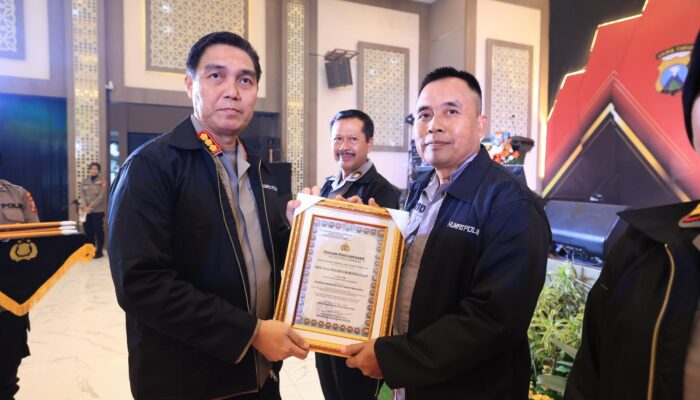 Torehkan Prestasi, Polres Bojonegoro Terima Piagam Penghargaan dari Bidhumas Polda Jatim