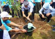 Bupati Bojonegoro Tanam Alpukat, Harapkan Manfaat untuk Masyarakat dan Lingkungan