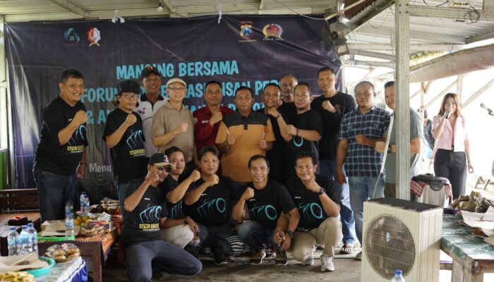 Sinergi Membangun Ketahanan Pangan: Insan Pers dan AKP Bojonegoro Gelar Mancing Bersama