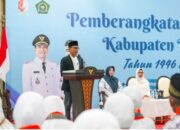 Bupati Bojonegoro Berangkatkan 71 Calon Jama’ah Haji Kloter 56