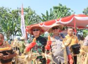 Polres Bojonegoro dan Forkopimda Dukung Swasembada Pangan dengan Ikut Panen Raya Jagung Serentak