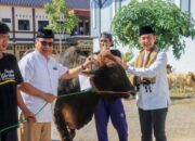Polres Bojonegoro Salurkan 51 ekor Hewan Kurban Untuk Warga dan Mitra Kepolisian