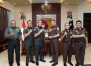Perkuat Sinergitas, Pangdam V/Brawijaya Terima Audiensi Kajati Jatim