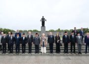 Presiden Prabowo Subianto Menghormati Korban Perang Dunia II di Piskarovskoye Memorial Cemetery