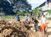 Babinsa 09/Sumberrejo Bojonegoro Bersama Warga Tlumbung, Bersih-Bersih Area Makam