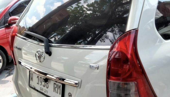 Mobil Warga Jombang Dirampas Debcolektor di Jalan Raya Pare Kediri
