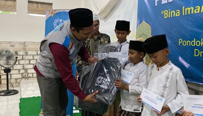 Semarak Kemerdekaan, Pesantren Muharram YBM PLN UIP JBTB di Mamba’ul Hikmah Gresik: Santri Yatim Antusias Ikuti Ngaji dan Edukasi Zakat