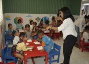 Menyambut Hari Kemerdekaan, Kontribusi PLN untuk Anak-Anak Sumba di Hari Anak Nasional, Dari Sampah Jadi Sekolah