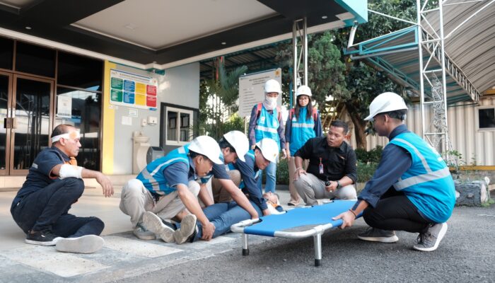 Dengan Semarak Kemerdekaan, PLN UIP JBTB Gelar Simulasi Tanggap Darurat Huru Hara dan Teror Bom di Komplek PLN Ketintang Latih Respons Cepat, Bangun Kesiapsiagaan Seluruh Personel