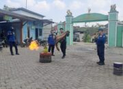 Dinas Damkarmat Bojonegoro Bersama TNI Beri Sosialisasi Tanggap Bencana Kebakaran Bagi Warga Pedesaan
