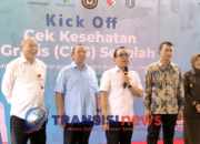 Generasi Emas Harus Sehat: Menko PMK Lakukan Kick Off Cek Kesehatan Gratis di SMP N 1 Padangan