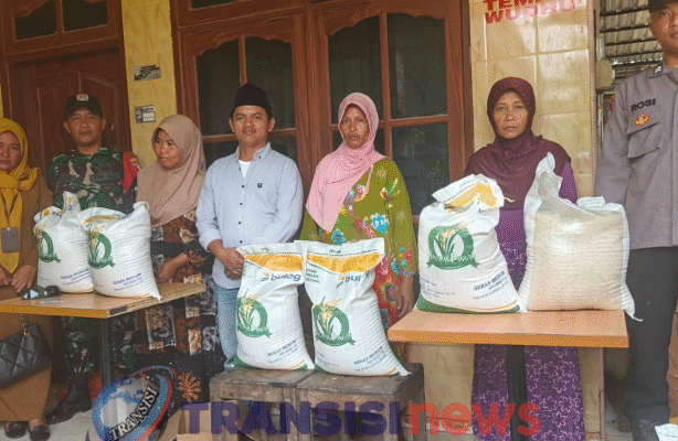 Pemerintah Desa Karang Gayam Salurkan Bantuan Pangan kepada 370 KPM