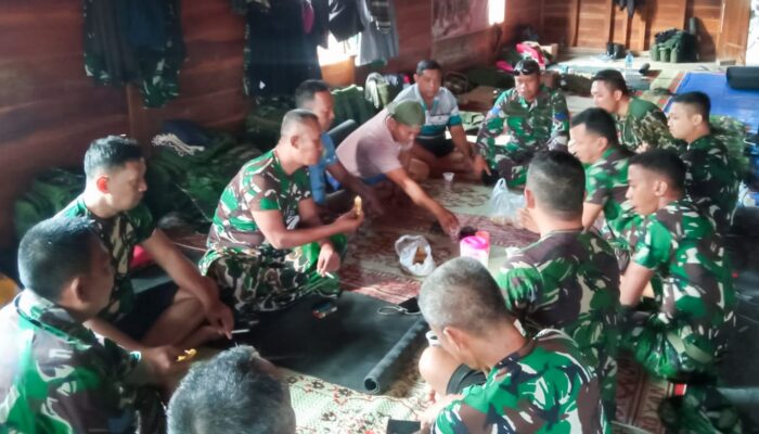 Tingkatkan Rasa Cinta TNI ke Masyarakat, Satgas TMMD 125 Bojonegoro Makan Bareng Warga Selama Sebulan